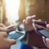 “Desintoxicar la mente”: Lo que un pastor recomienda al tener un ayuno digital